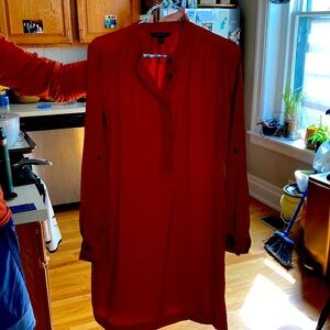 Size 6 dress from Banana Republic, never worn.